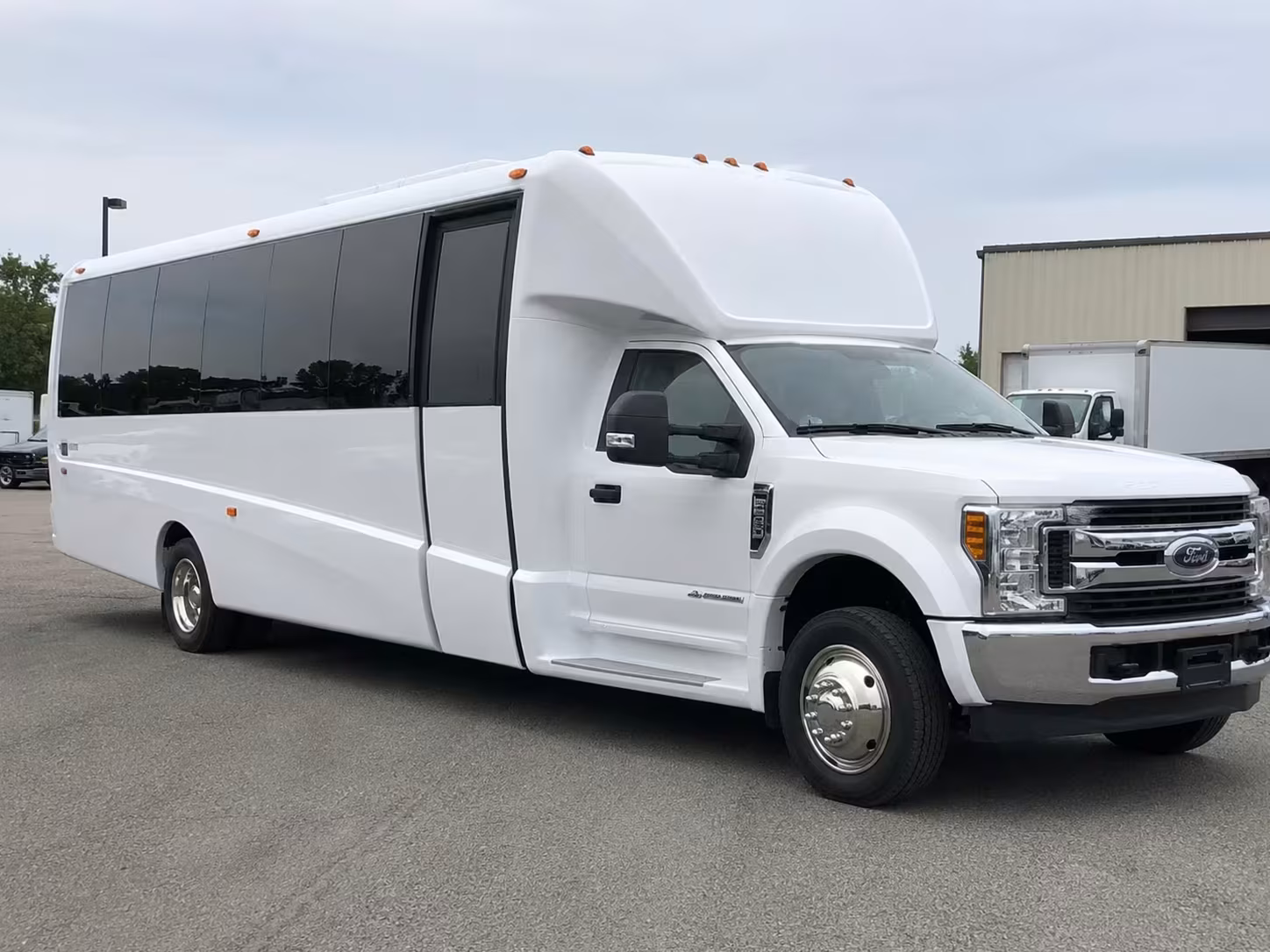 15 passenger minibus