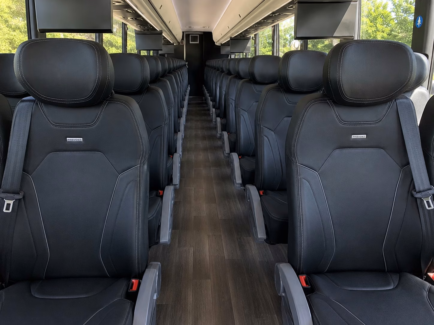 airport shuttles for gilbert wedding guests flying into phoenix