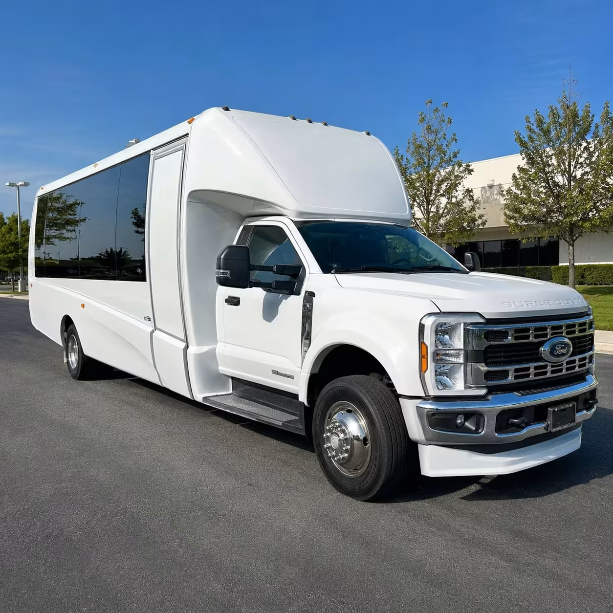 gilbert 15 passenger minibus rental