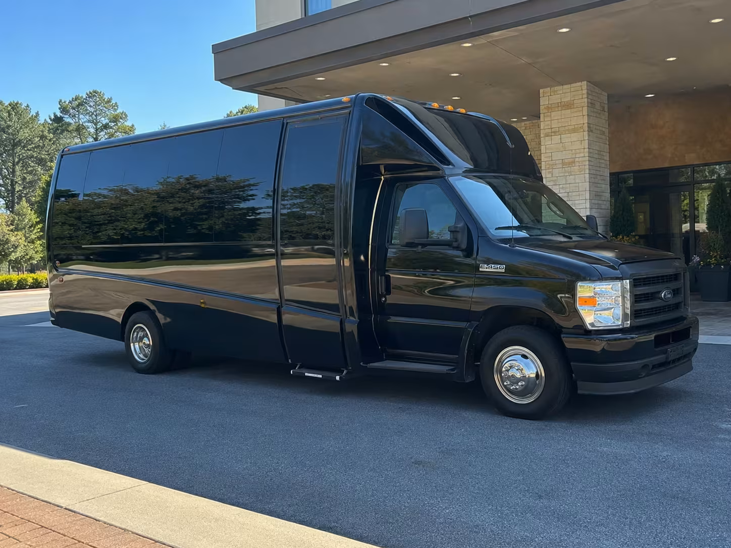 gilbert 18 passenger minibus rental